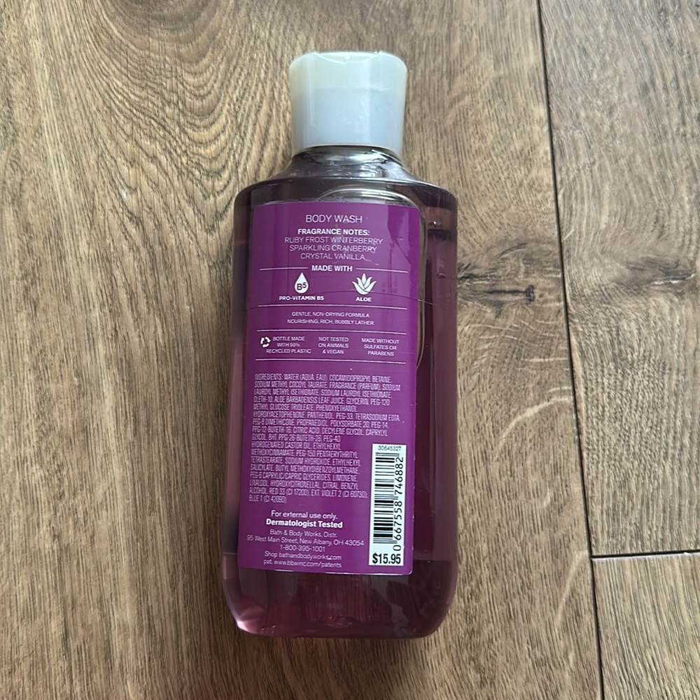 Bath and Body Works Winter Wonder Berry Body Wash - Picture 2 of 2